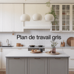 Cuisine blanche plan de travail gris, illustration lumineuse et accueillante