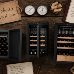 Cave a vin comment choisir, modèles miniatures et accessoires sur table rustique
