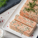 Entrées froides : terrine maison saumon et verrines sauce au fromage blanc